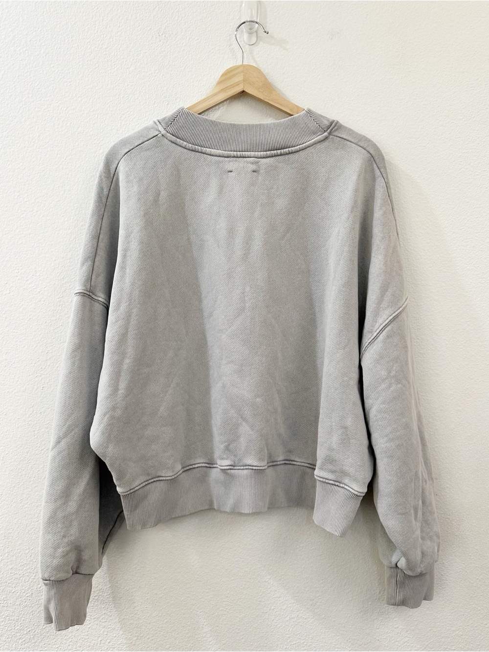 MIKUTA Womens The Light Mikuta Sweater Gray Pullover Sweatshirt Size Medium - Picture 10 of 15